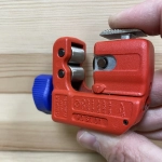 Новинка! Мини - труборез KNIPEX TubiX S для нержавеющей стали и цветных металлов, Ø 3-30 мм / толщина max 2 мм, длина 77 мм KN-903101
