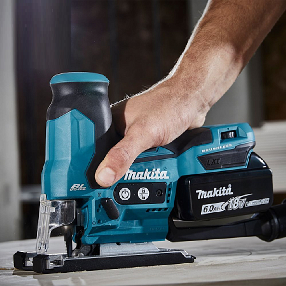 Новинка! Аккумуляторный лобзик Makita LXT BL 18В, 3-ступенчатый маятниковый ход пилки, Т-образная ручка DJV185Z